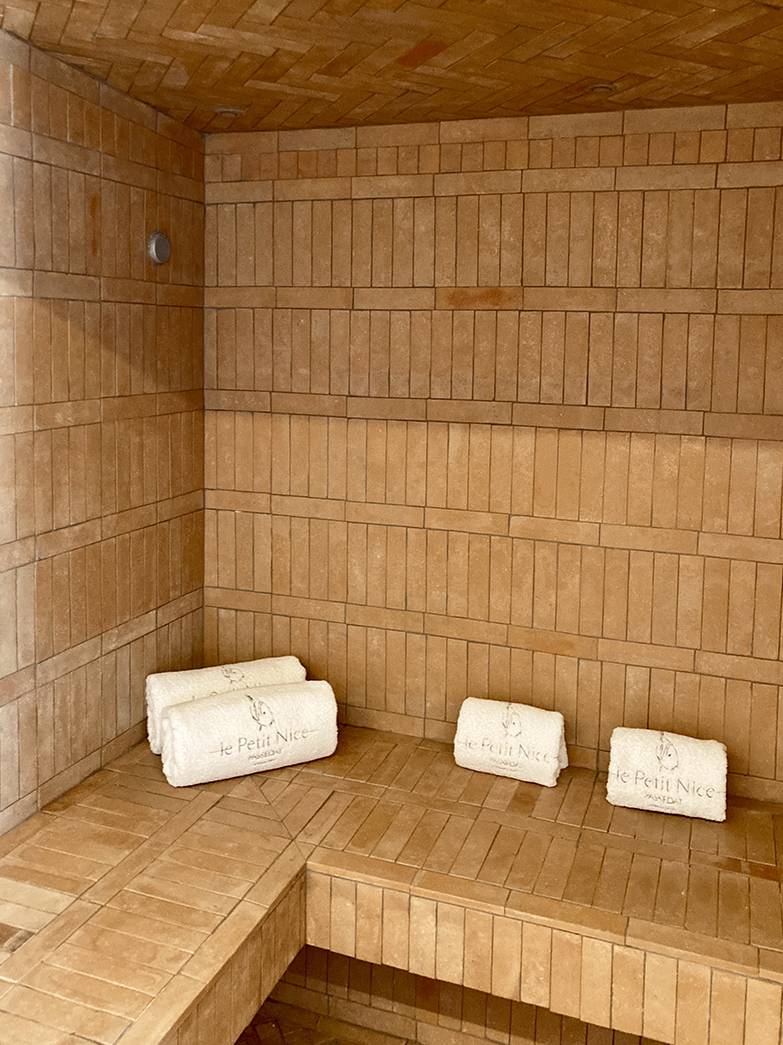 Sticks 18x4.5 cm beige with little ash - hammam - Spa Le Petit Nice - Marseille - Cabinet Architecture 54